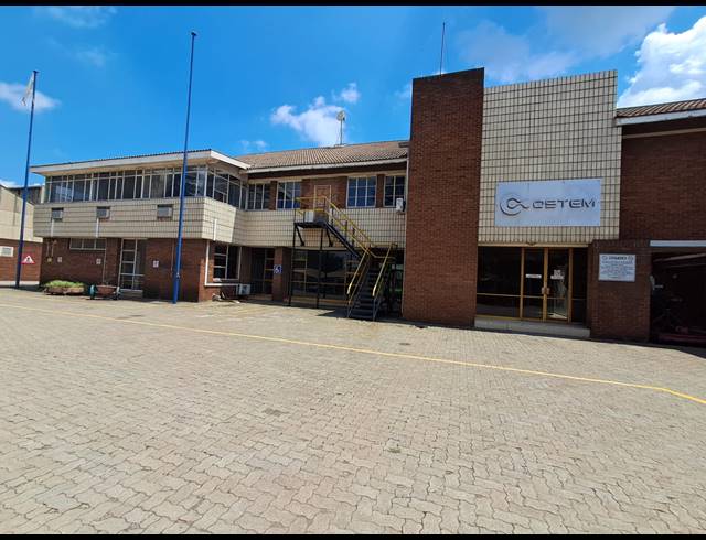 6,000M² WAREHOUSE TO LET IN DUNCANVILLE